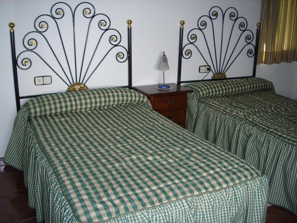 Apartamentos Serrano Ribatajada Luaran gambar