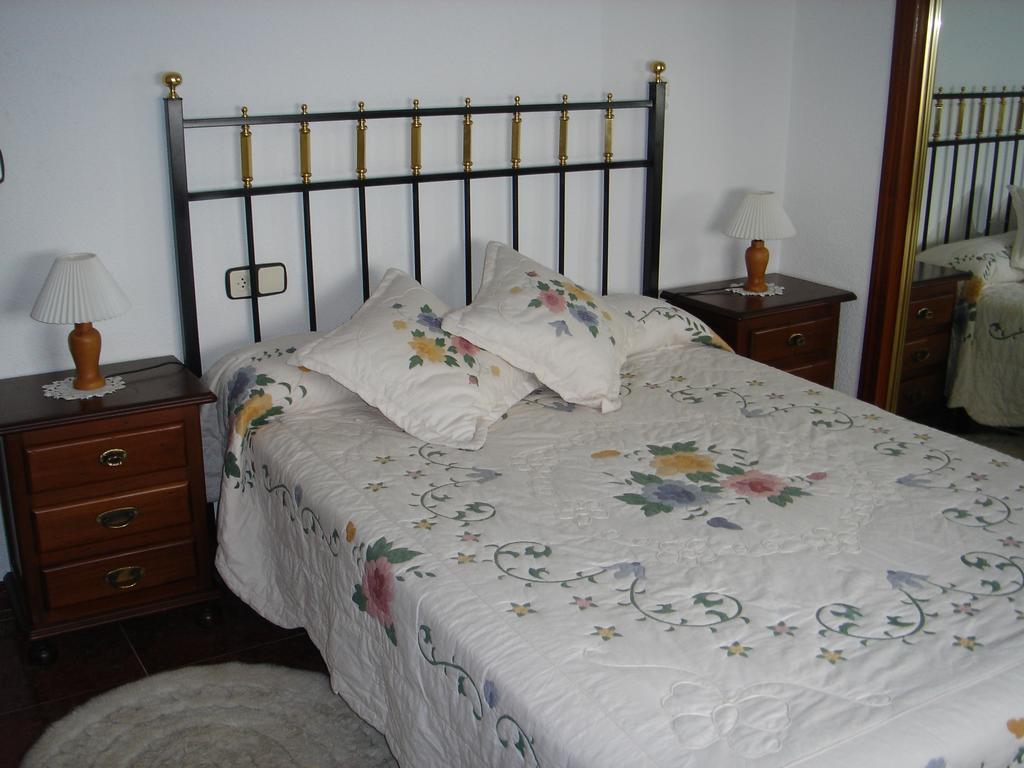 Apartamentos Serrano Ribatajada Luaran gambar