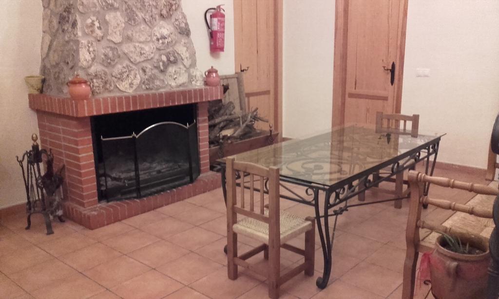 Apartamentos Serrano Ribatajada Luaran gambar