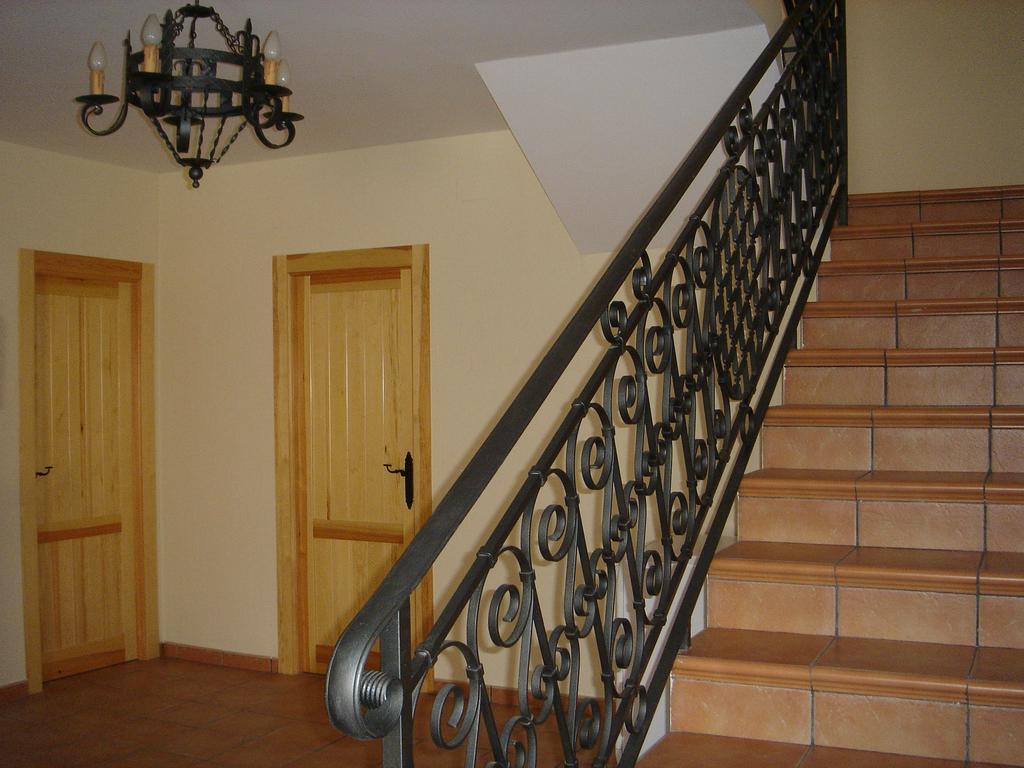 Apartamentos Serrano Ribatajada Luaran gambar