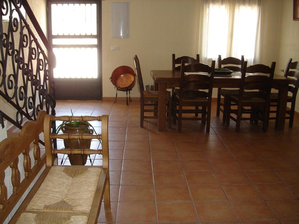 Apartamentos Serrano Ribatajada Luaran gambar